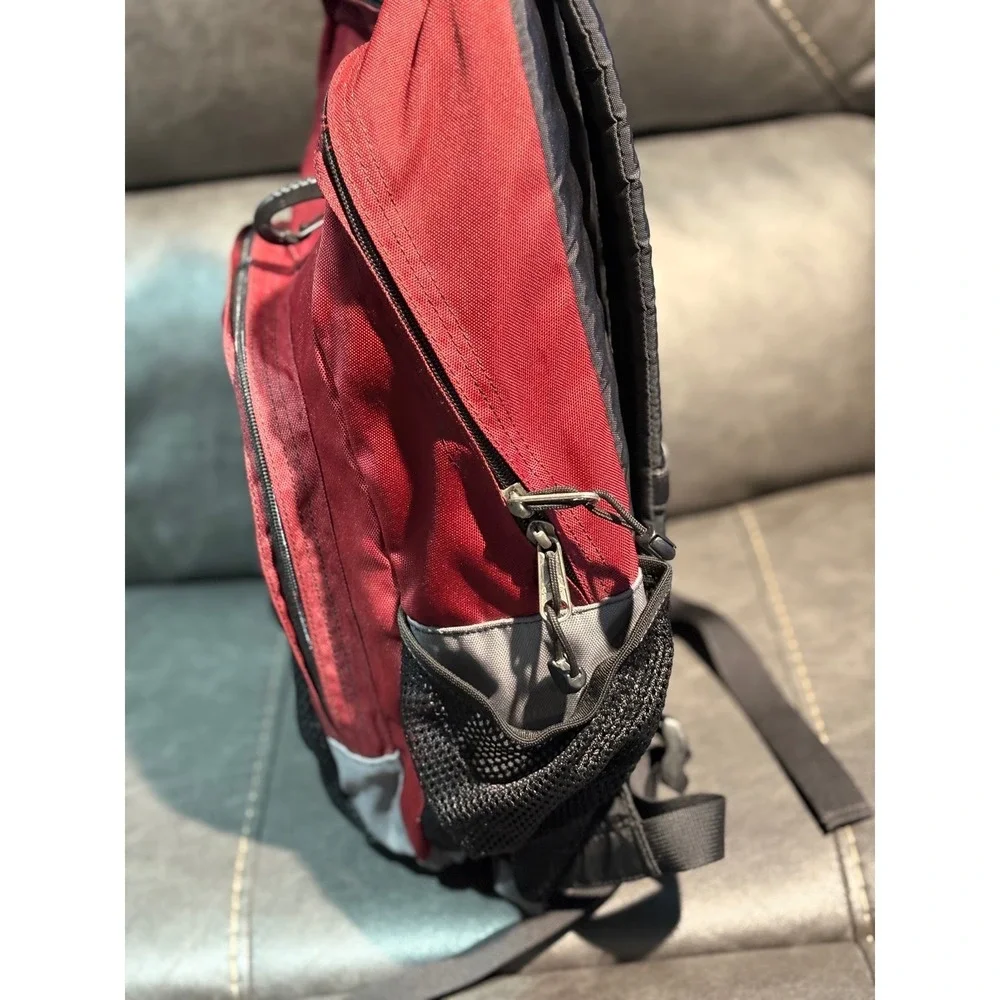 EMS Eastern Mountain Sports Backpack Red Grey‎ Hiking Daypack Nylon